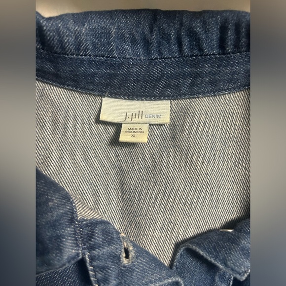 J. Jill Denim Button Up Jacket with Raw Hem Fringe Detail, Size XL - Picture 4 of 6
